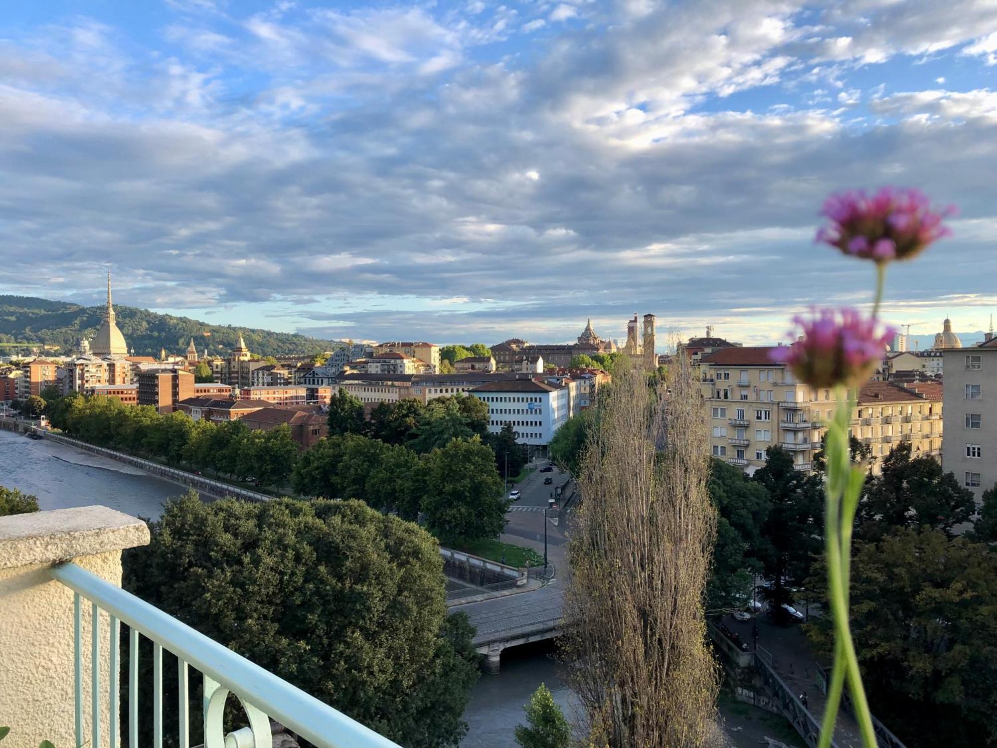 Attico Ellen Terrazza Con Vista Apartman Torino Kültér fotó
